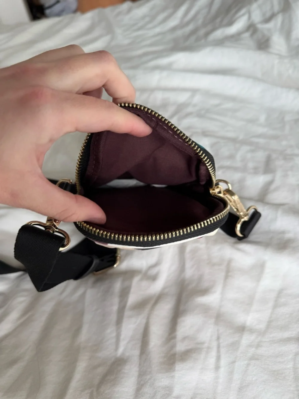 Parfois Abstract Multicolor Crossbody Phone Bag - Picture 5 of 7